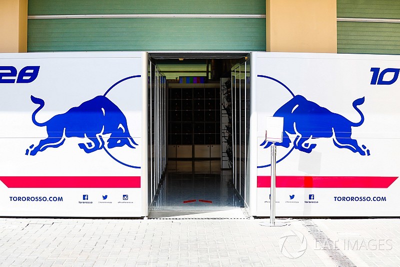 Hartley ve Gasly, 2018 aracı için koltuk ayarı yaptılar
