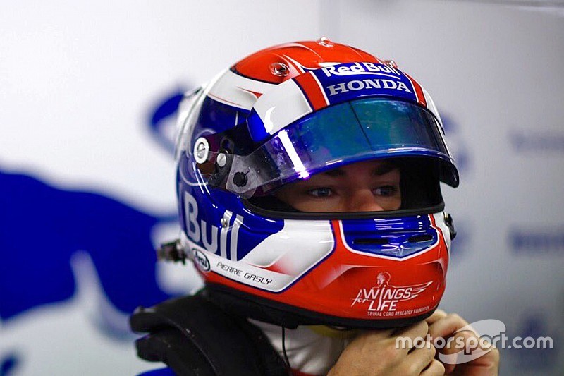 Pierre Gasly révèle son nouveau casque