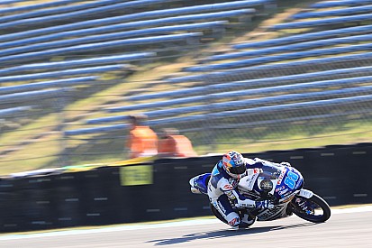 Martín se hace con el récord absoluto de poles en Moto3