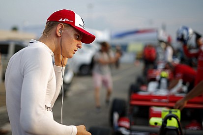 Schumacher, Ferrari'nin kendisine olan ilgisinden memnun