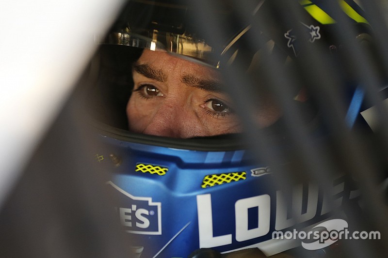 El domingo podría ser un día de récord para Jimmie Johnson
