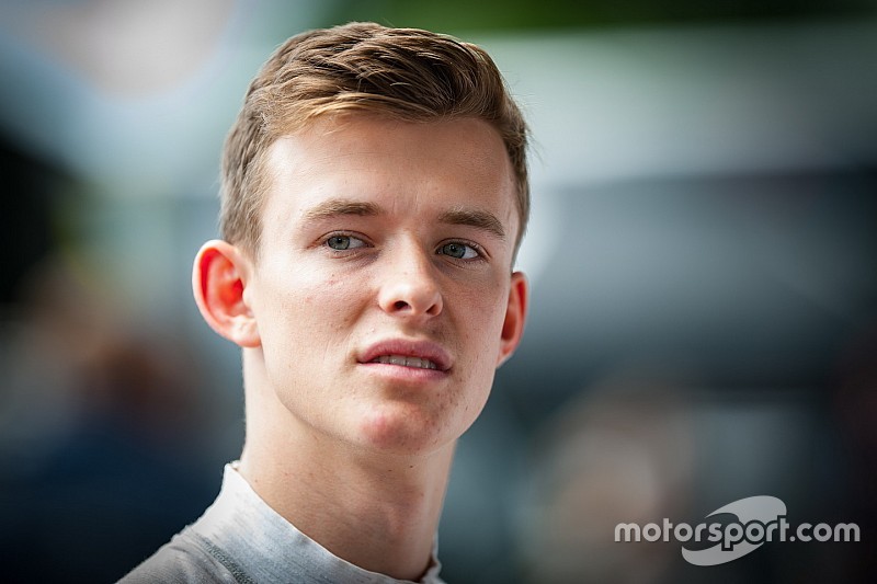 F3 title contender Ilott to make F2 debut