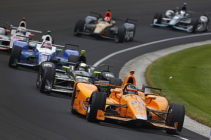 La Indycar ammette che la McLaren vuole portare Alonso nella serie USA 2019