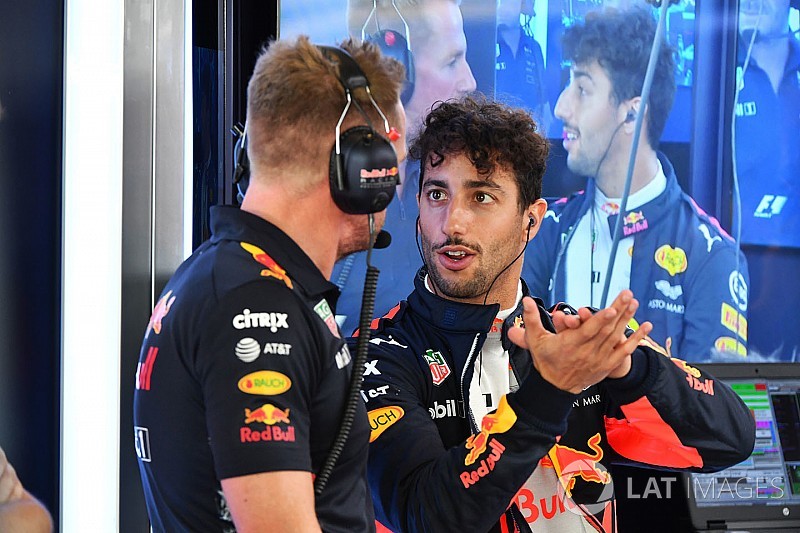 Ricciardo, Grosjean'n kendisini engellemesinden dolayı rahatsız