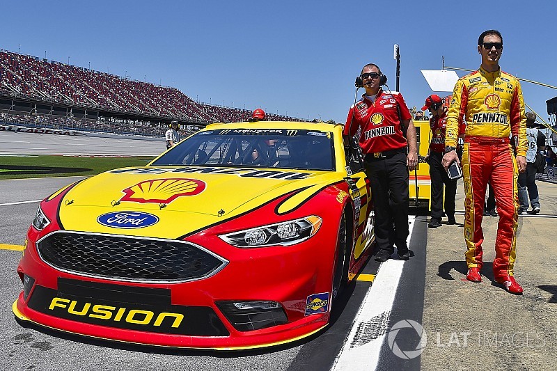 NASCAR Mailbag: Getting more manufacturers on the grid