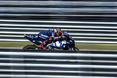 Viñales: “Es el fin de semana que más cerca estamos de los de arriba”
