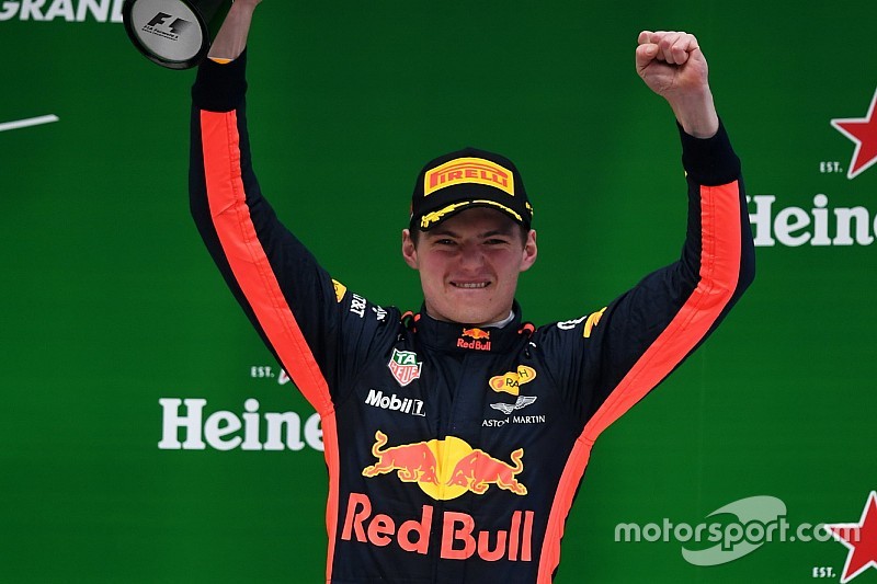 Verstappen recupera su lugar: elegido 'Piloto del día' en China