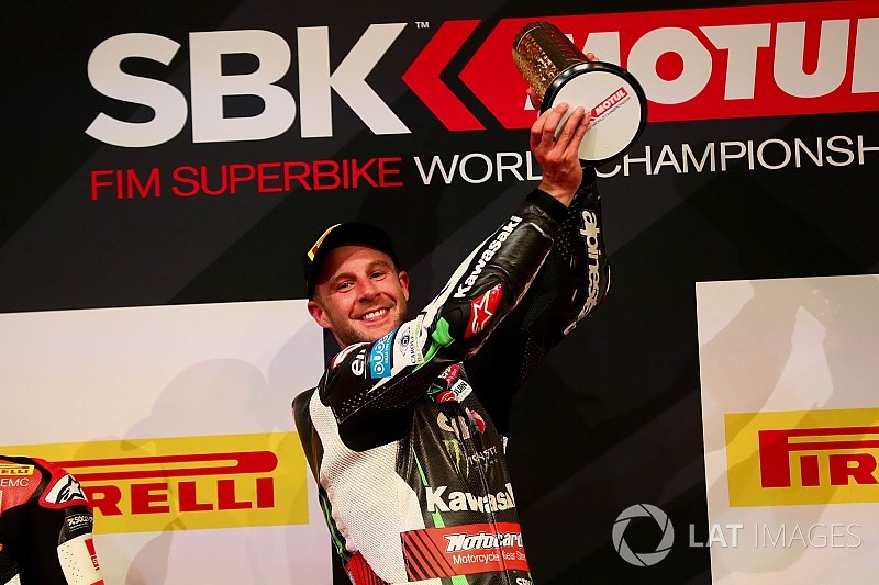 Rea se anota el doblete y un nuevo récord en el WorldSBK; Davies subcampeón