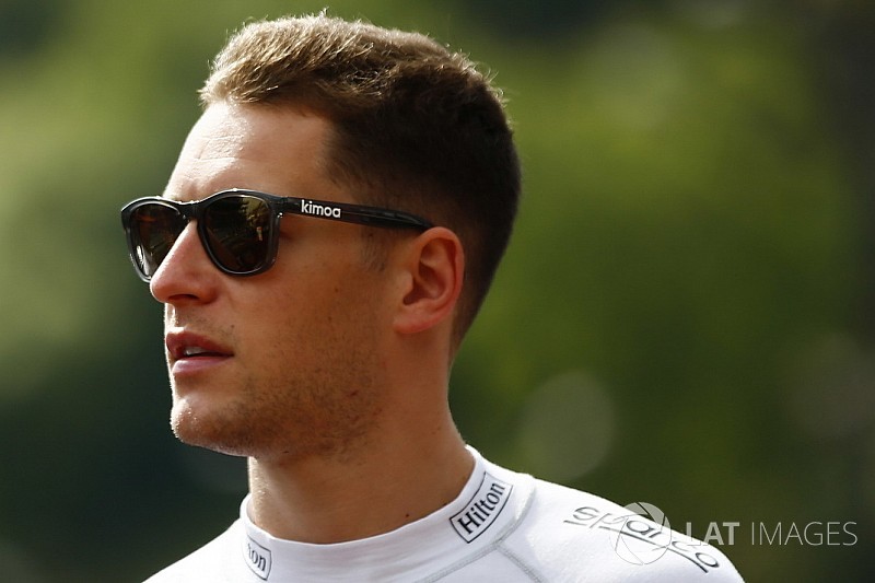 Vandoorne a Renault-nál találhat menedéket, ha a McLaren elküldi