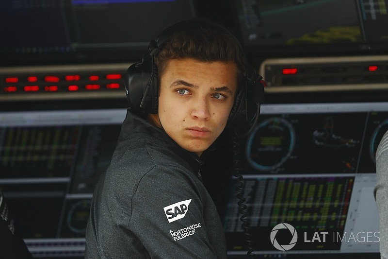 A McLaren nem engedi el a szuper-tehetségét, aki tényleg az új Hamilton lehet