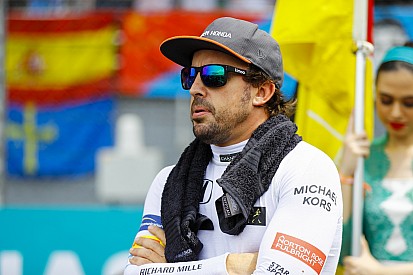 Перемога Red Bull створює тиск на McLaren щодо 2018-го - Алонсо