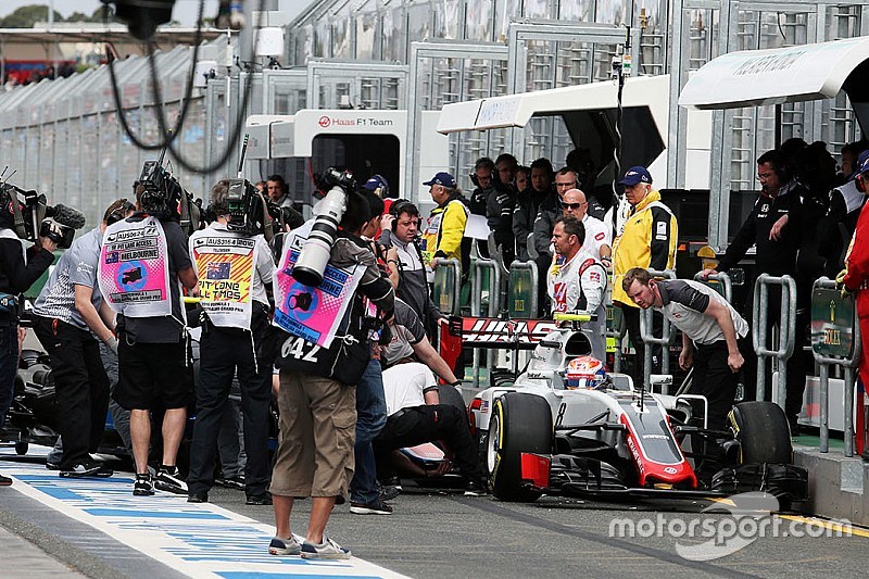 Grosjean y Haryanto chocan en Melbourne