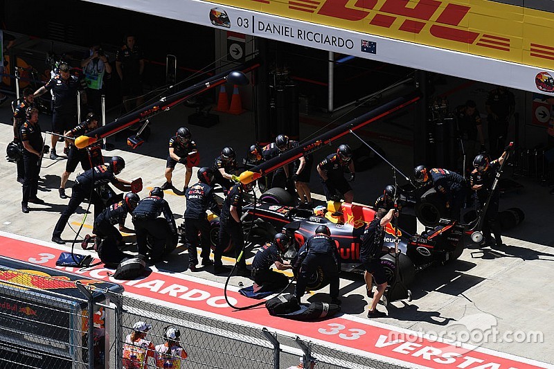 Ricciardo estuvo cerca de chocar por su problema en el freno