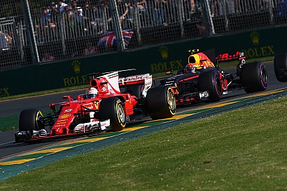 Vettel merasa terbantu oleh Verstappen