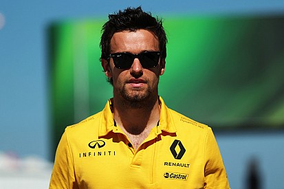 Renault considera manter Palmer em 2018 caso ele se recupere