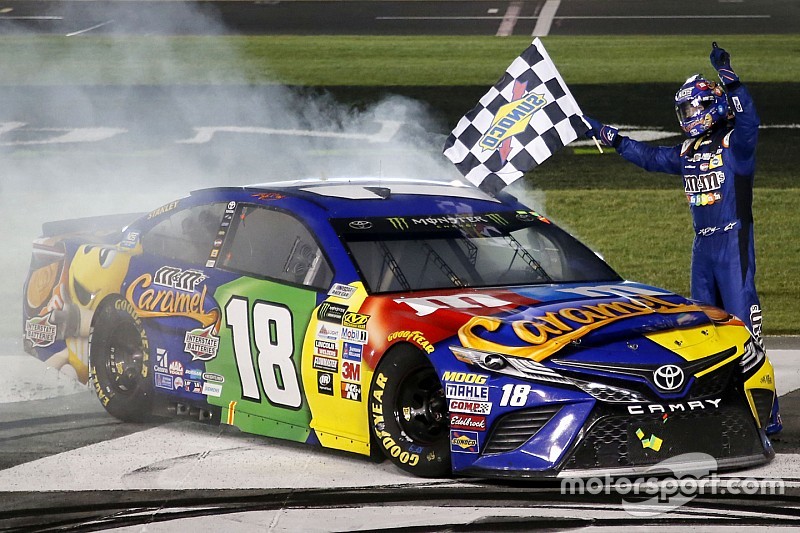 Kyle Busch ilk NASCAR All-Star zaferini kazandı