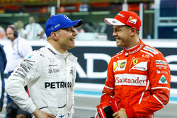 Polesitter Valtteri Bottas, Mercedes AMG F1, Sebastian Vettel, Ferrari
