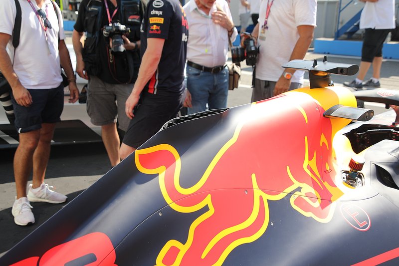 Red Bull RB15, dettaglio dello sfogo d'aria calda sul cofano motore