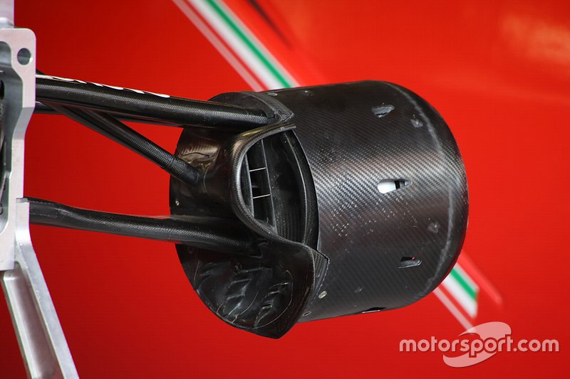 Ferrari SF90, dettaglio del cestello del freno anteriore montato a Vettel
