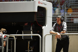 Керівник Haas F1 Team Гюнтер Штайнер на командному містку