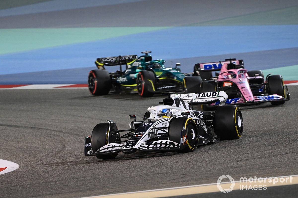 Pierre Gasly, AlphaTauri AT03, Fernando Alonso, Alpine A522, Lance Stroll, Aston Martin AMR22