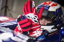 Дані Педроса тестує болід Ф1 Toro Rosso