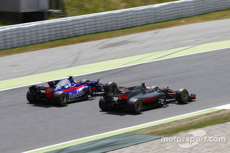 Кевін Магнуссен, Haas F1 Team VF-17, Карлос Сайнс-мол., Scuderia Toro Rosso STR12