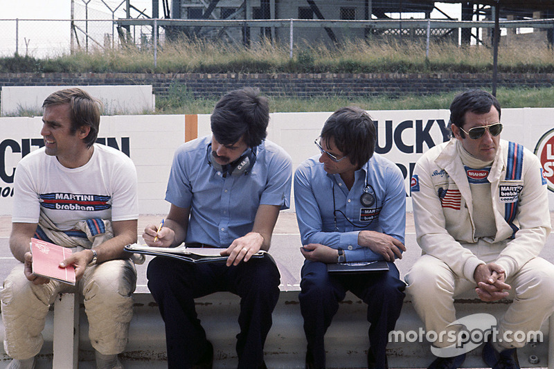 Bernie Ecclestone, Brabham team owner with Gordon Murray, Carlos Reutemann and Carlos Pace