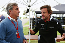 Carlos Sainz mit Fernando Alonso, McLaren
