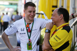 Stoffel Vandoorne, McLaren Test- en Reserverijder met Frederic Vasseur, Renault Sport F1 Team Racing