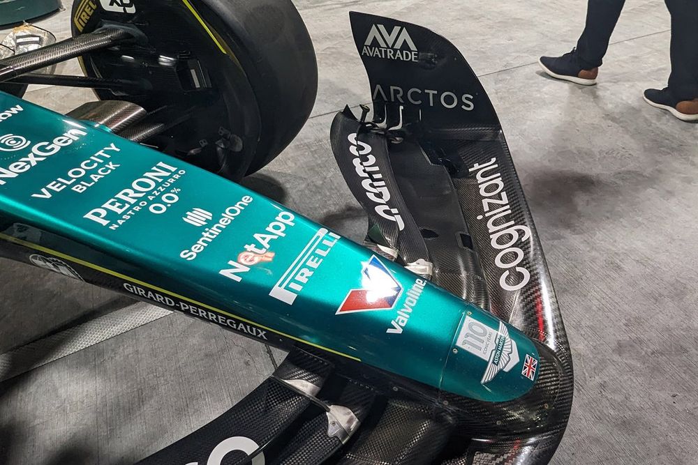 Aston Martin AMR23 alerón delantero