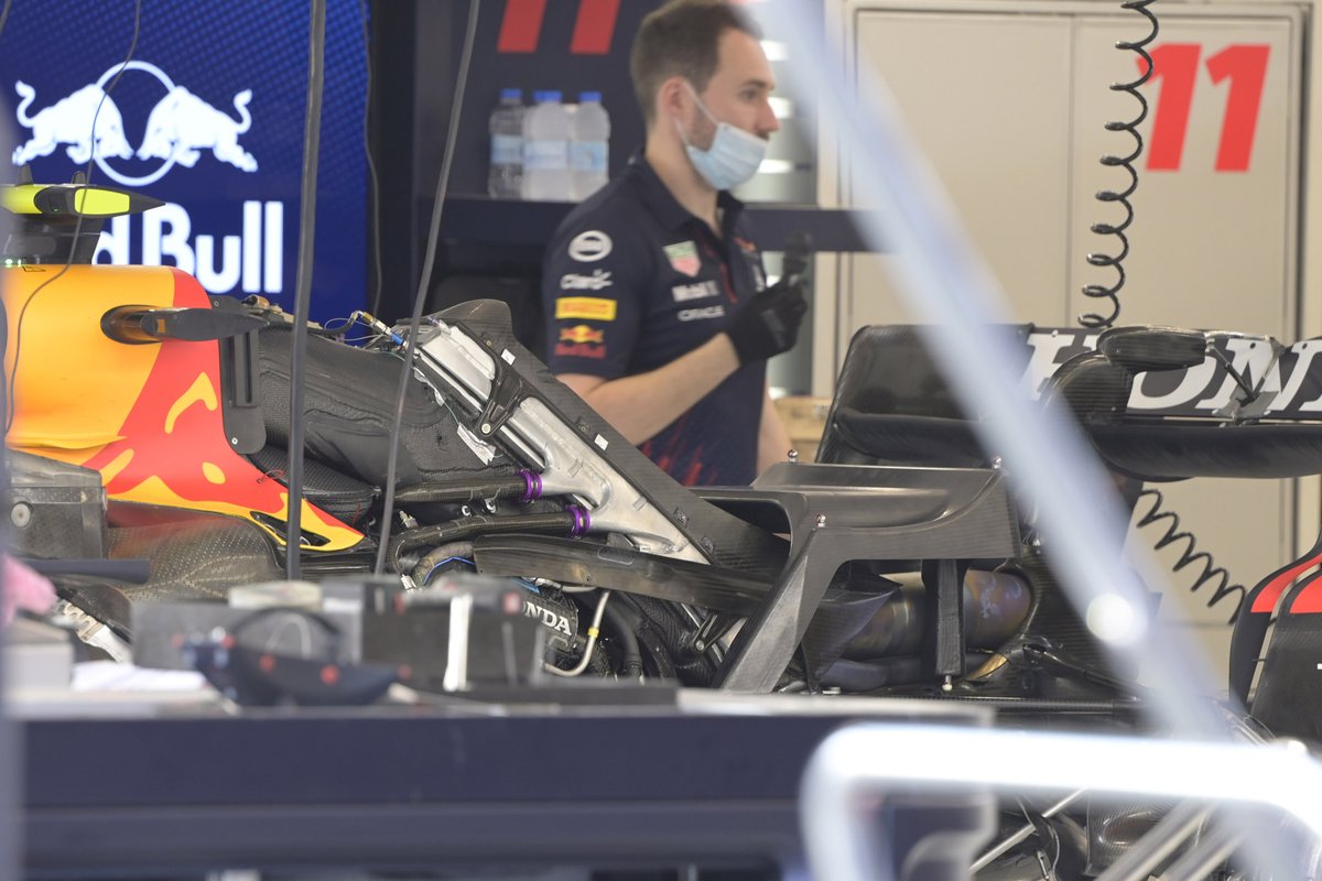 Red Bull Racing RB16B y detalles del motor.
