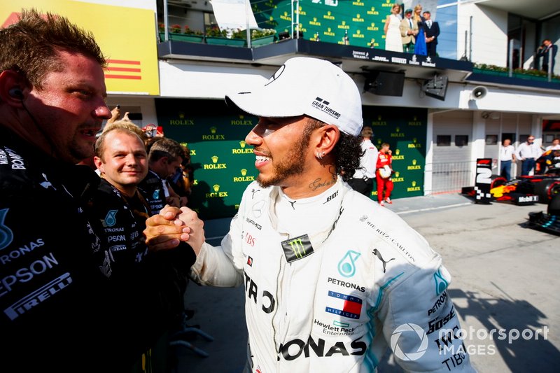 Lewis Hamilton, Mercedes AMG F1, 1st position, celebrates with his team in Parc Ferme