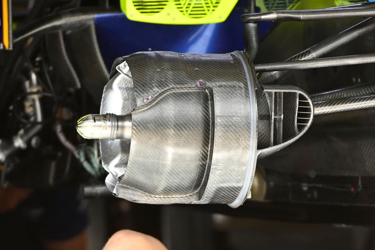 Williams FW43B brake drum detail