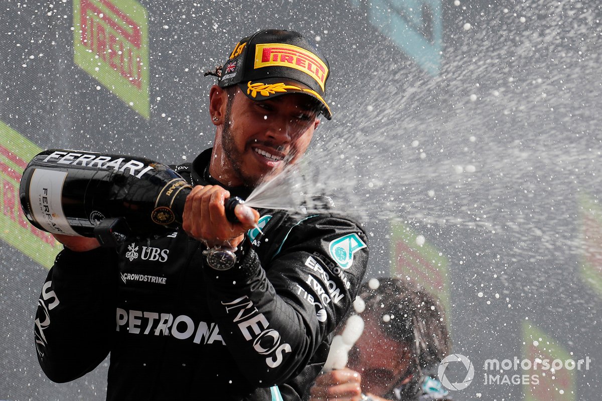 Race winner Lewis Hamilton, Mercedes