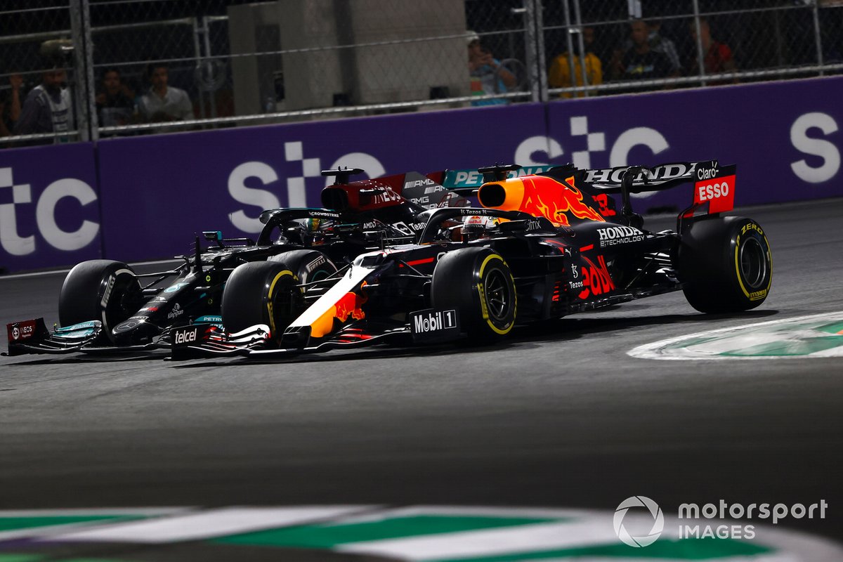 Max Verstappen, Red Bull Racing Lewis Hamilton, Mercedes