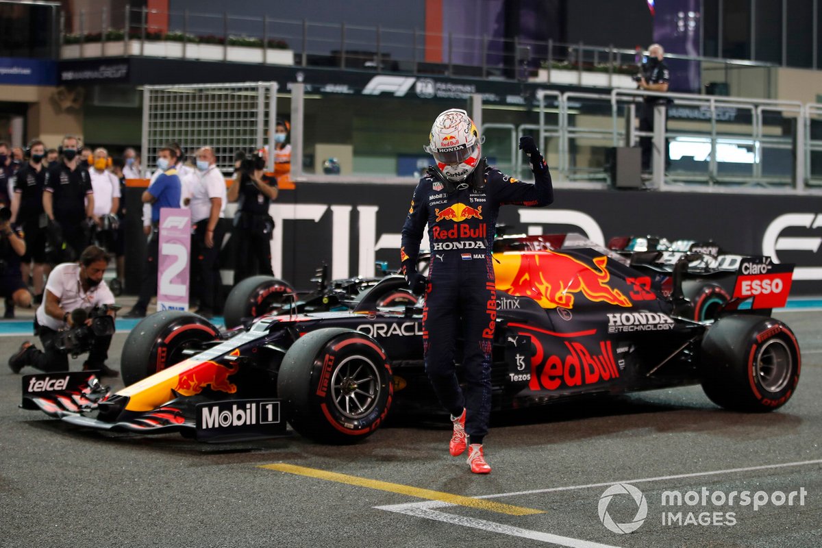 Max Verstappen merebut pole position F1 GP Abu Dhabi 2021 di atas Red Bull Racing RB16B.