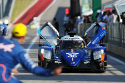 Переможці у категорії LMP2 #36 Signatech Alpine A470 Gibson: Андре Неграо, Густаво Менезес, Ніколя Л