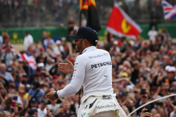 Yarış galibi Lewis Hamilton, Mercedes AMG F1