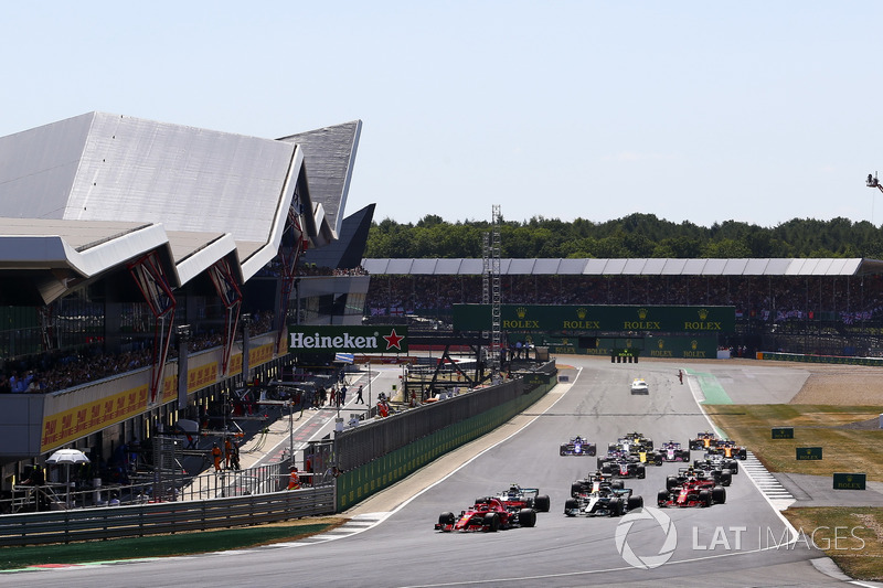 Aksi start GP Inggris Raya 2018 di Silverstone.