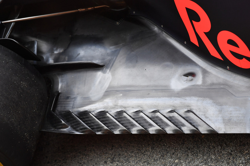 Red Bull Racing RB14, днище
