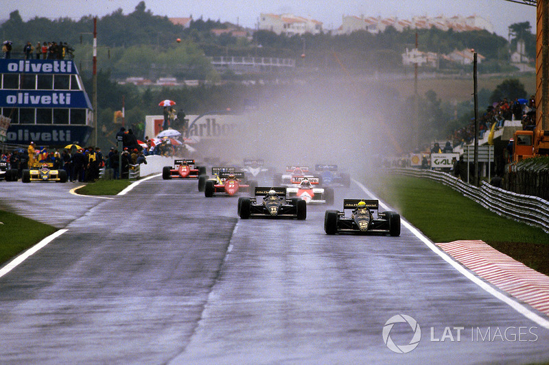Айртон Сенна, Lotus 97T, лідирує на старті