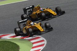 Kevin Magnussen, Renault Sport F1 Team RS16, und Jolyon Palmer, Renault Sport F1 Team RS16