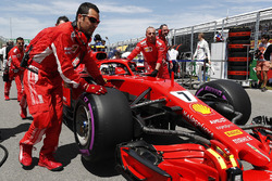 Kimi Raikkonen, Ferrari, arrives on the grid