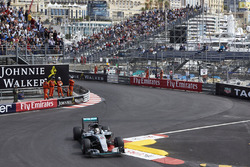 Lewis Hamilton, Mercedes AMG F1 W07 Hybrid