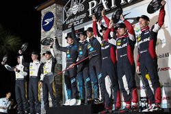 Podium: winners Ricky Taylor, Jordan Taylor, Alex Lynn, Wayne Taylor Racing, second place Joao Barbosa, Christian Fittipaldi, Filipe Albuquerque, Action Express Racing, third place Eric Curran, Dane Cameron, Mike Conway, Action Express Racing