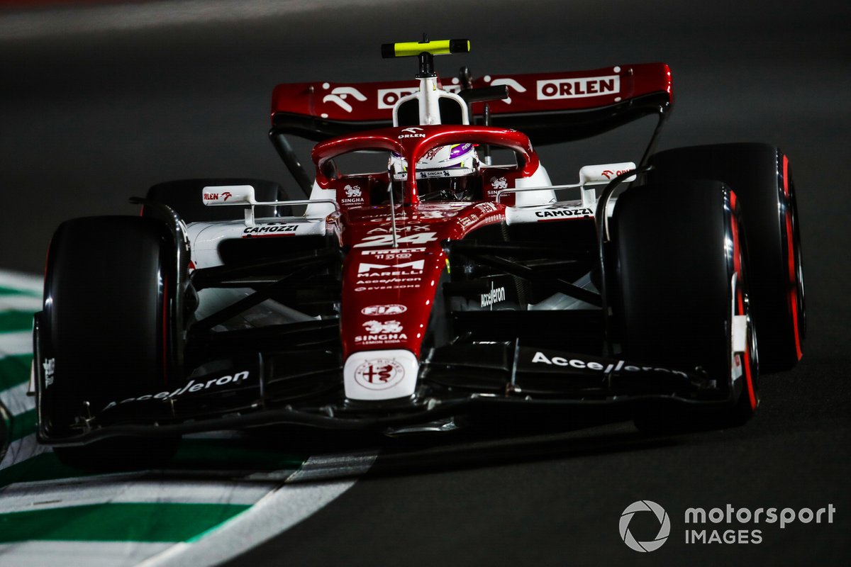 Zhou Guanyu, Alfa Romeo C42