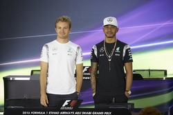 Nico Rosberg, Mercedes AMG F1, Lewis Hamilton, Mercedes AMG F1, tijdens de persconferentie
