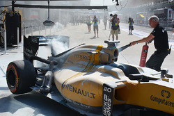 The burned car of Kevin Magnussen, Renault Sport F1 Team RS16