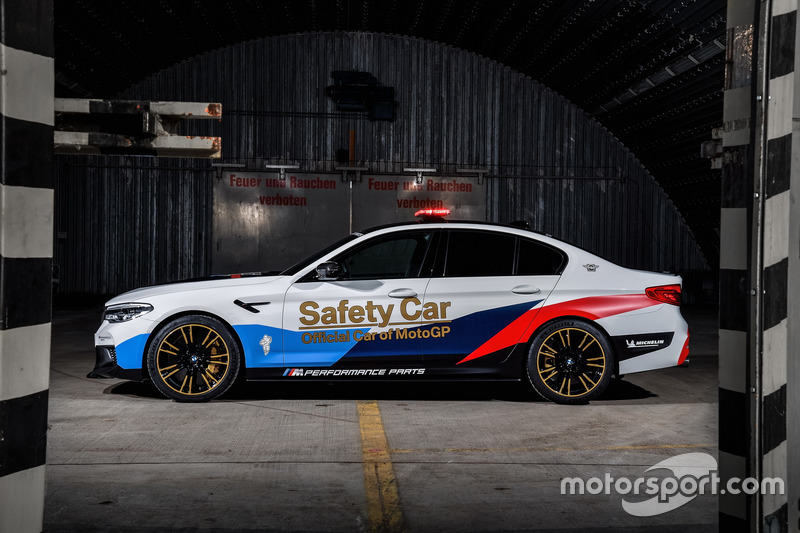 Автомобіль безпеки BMW M5 MotoGP